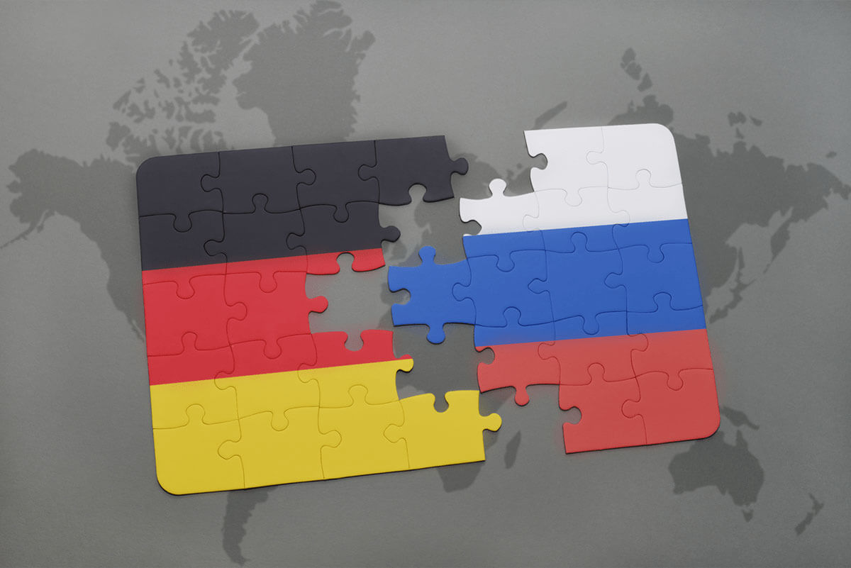 Puzzle der deutschen und russischen Flagge Übersetzungen von Russisch zu Deutsch und Deutsch zu Russisch